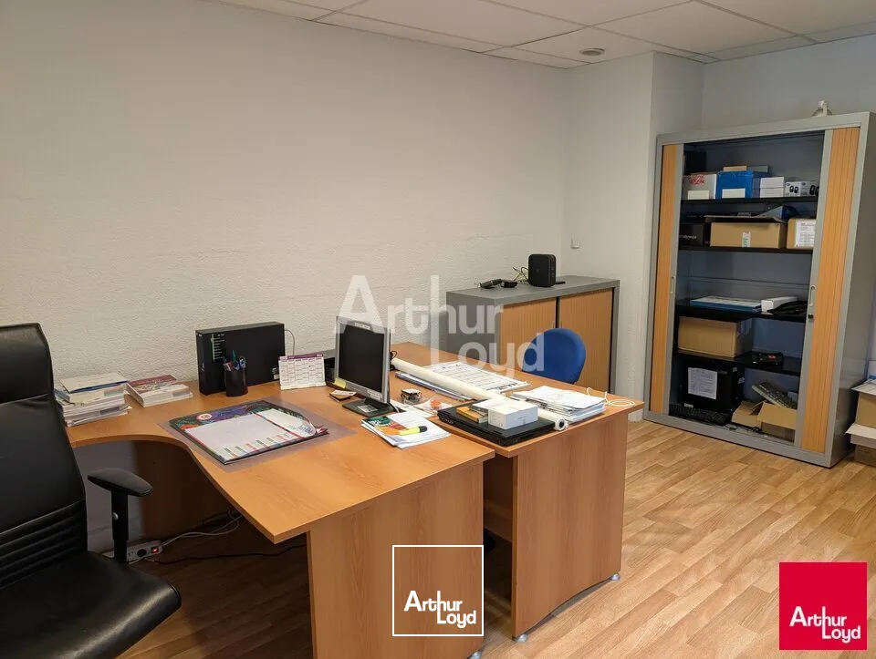 MELESSE - LOCAL D'ACTIVITE A LOUER - 200 M²