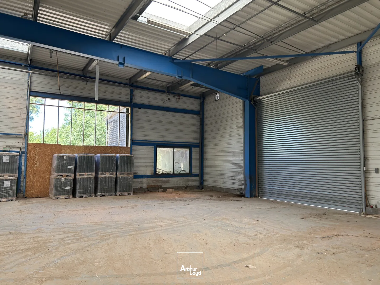 Locaux d'activités à la location à RUE Emplacement stratégique face à LIDL et ACTION