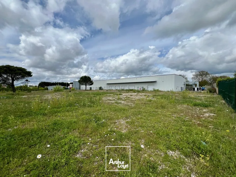 Bâtiment industriel ou logistique urbaine à SOYAUX