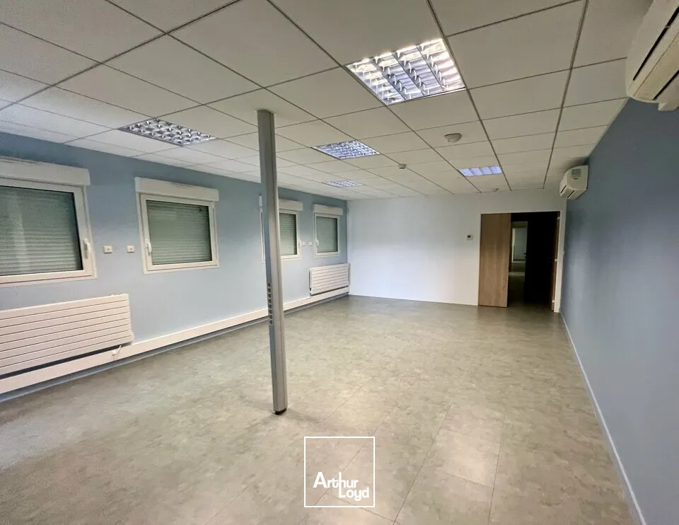 Bâtiment industriel ou logistique urbaine à SOYAUX