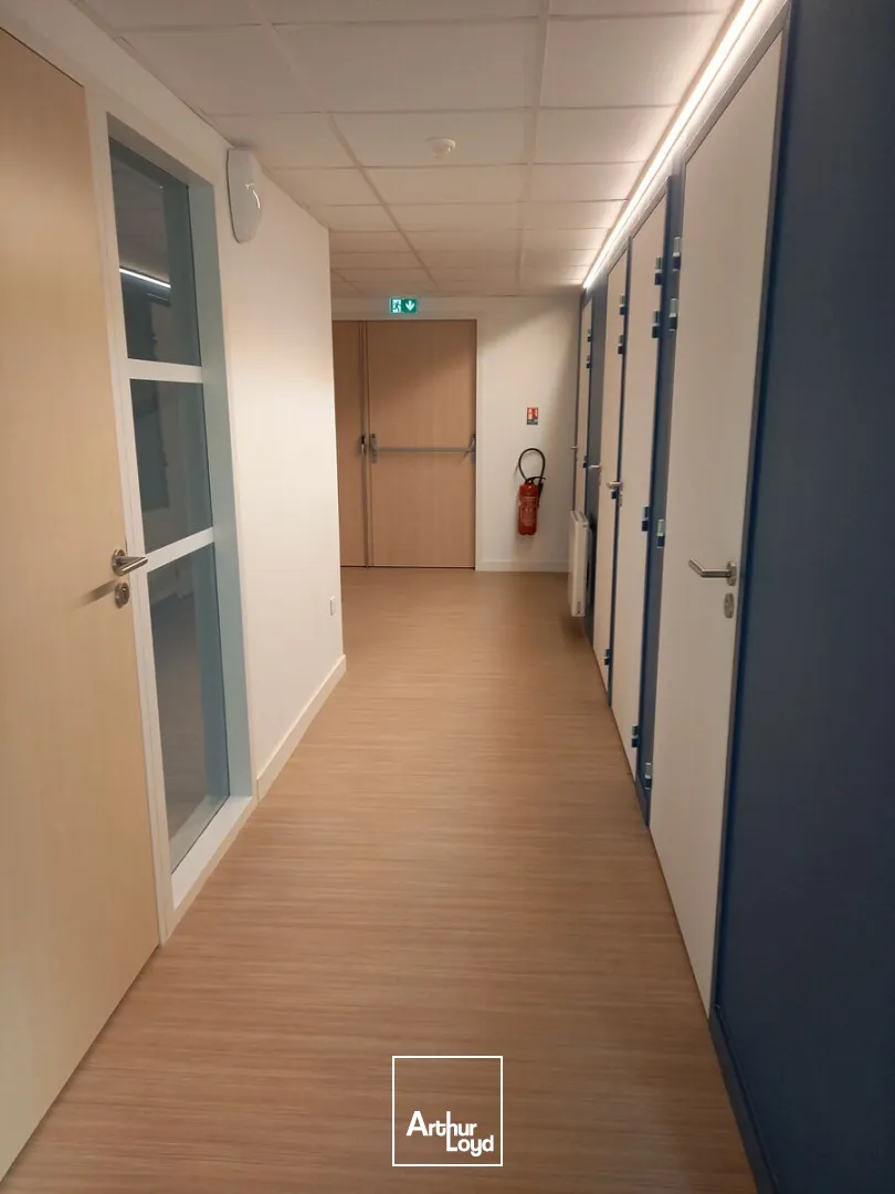 BUREAUX- A LOUER - ST NAZAIRE - GARE - 325 M2 - TERTIAIRE 