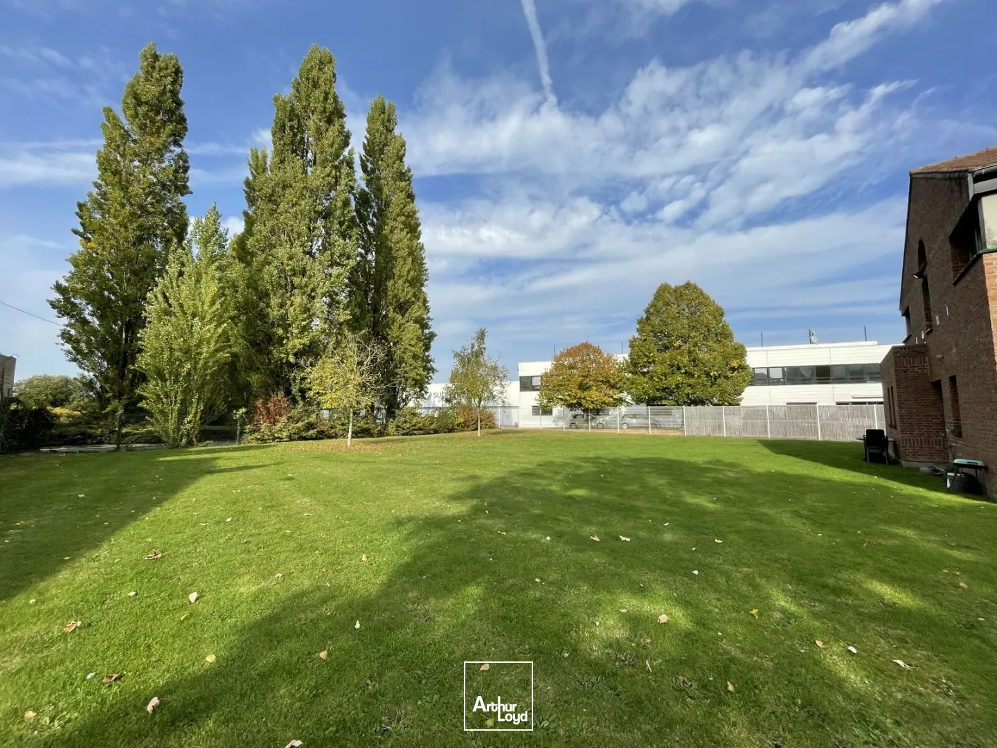 Bureaux à louer à Mouvaux - Espaces lumineux, fonctionnels et prêts à l'emploi