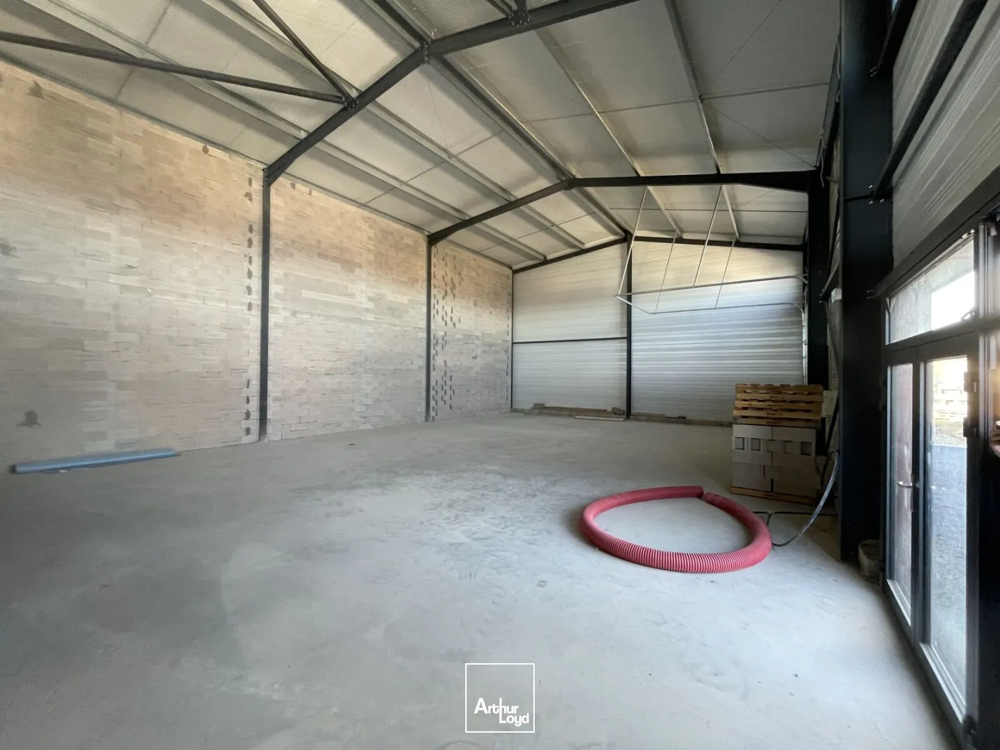 Locaux d'activité neufs à louer - Divisibles dès 70 m² - Accès A9 Béziers - Emplacement stratégique