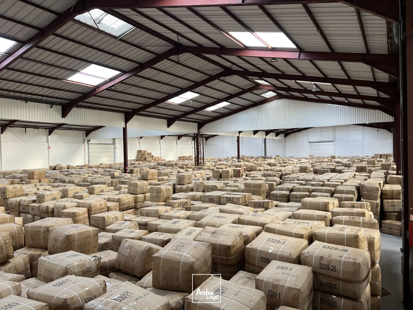 Entrepôt indépendant 5 505 m² à louer - Le Mesnil Amelot, accès rapide A1, A104, RER B, proche Paris CDG