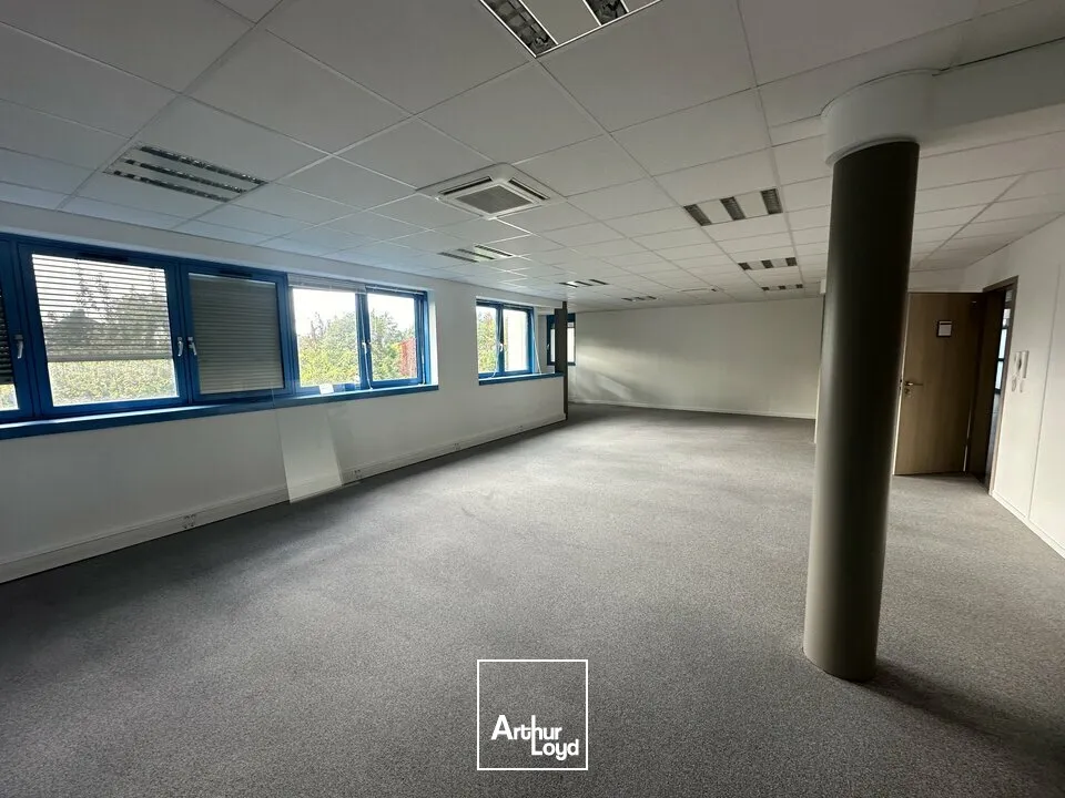 BUREAUX à LOUER de 663 m²