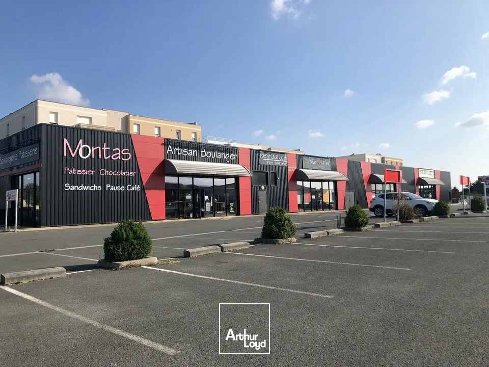 BUREAUX À LOUER 520m² - EMPLACEMENT N°1 À POITIERS, ZONE DYNAMIQUE