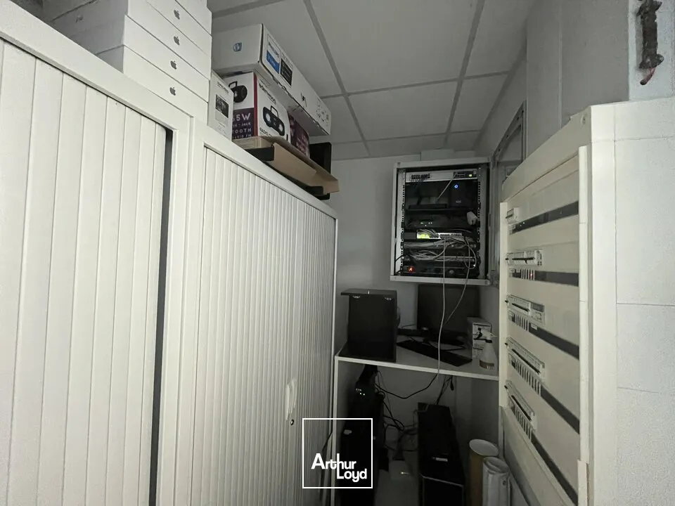 Local commercial à louer 219 m²  Bessines / Niort  Emplacement premium, visibilité et accessibilité exceptionnelles