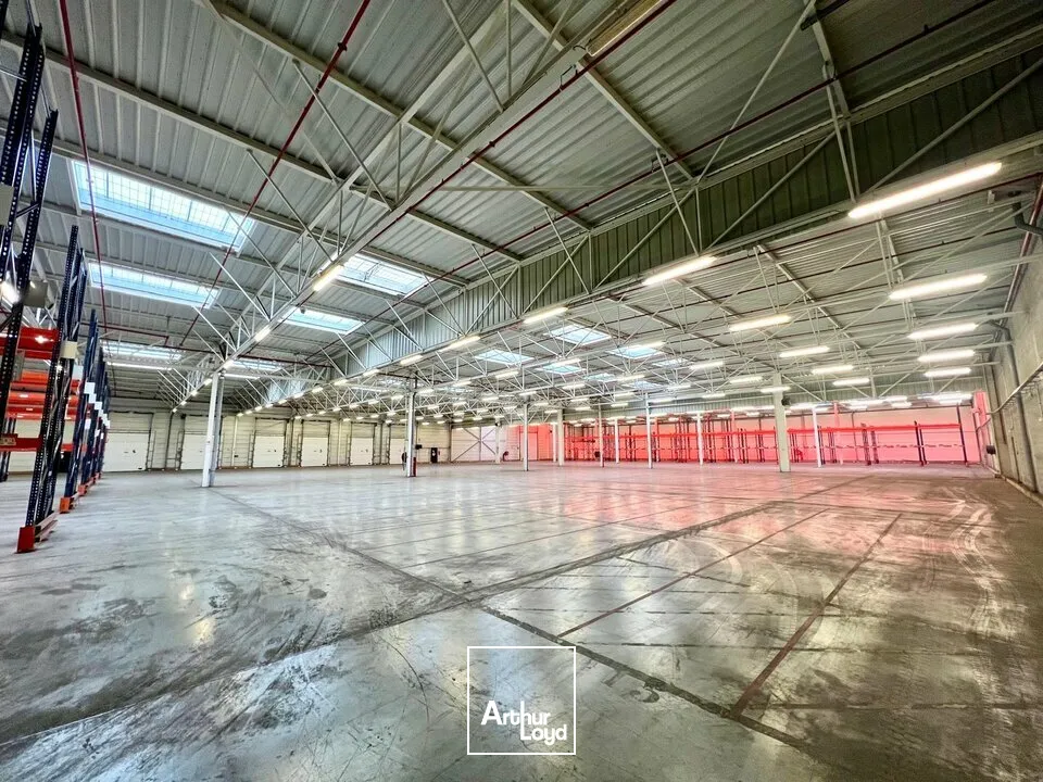 LE HAVRE - ENTREPÔT LOGISTIQUE 4 855 m2