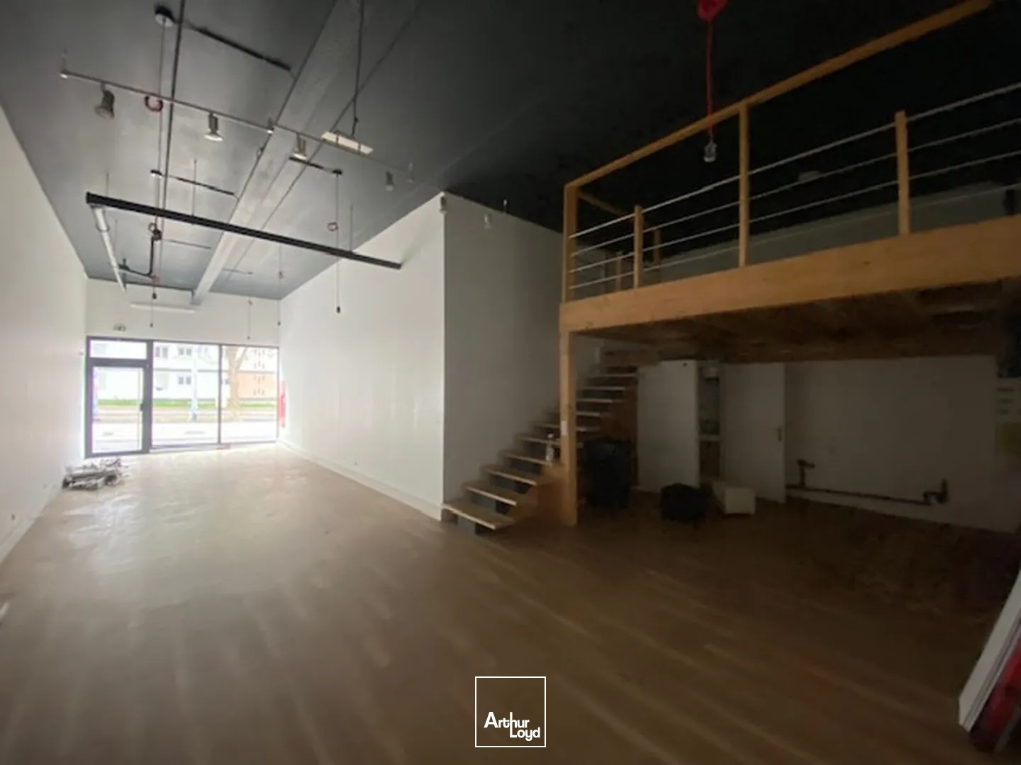 LOCAL COMMERCIAL 78 M² A LOUER BELLEVUE