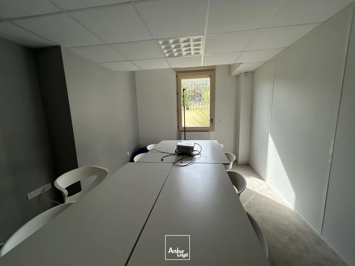 BUREAUX- A LOUER - ST NAZAIRE - GARE - 325 M2 - TERTIAIRE 