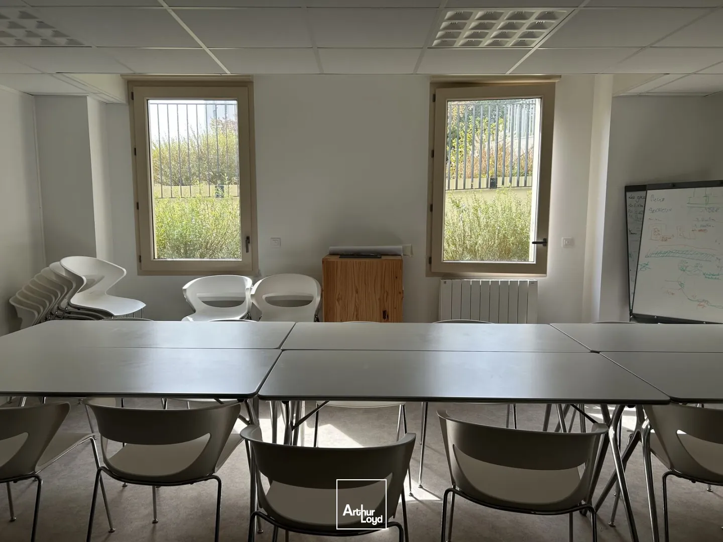 BUREAUX- A LOUER - ST NAZAIRE - GARE - 325 M2 - TERTIAIRE 