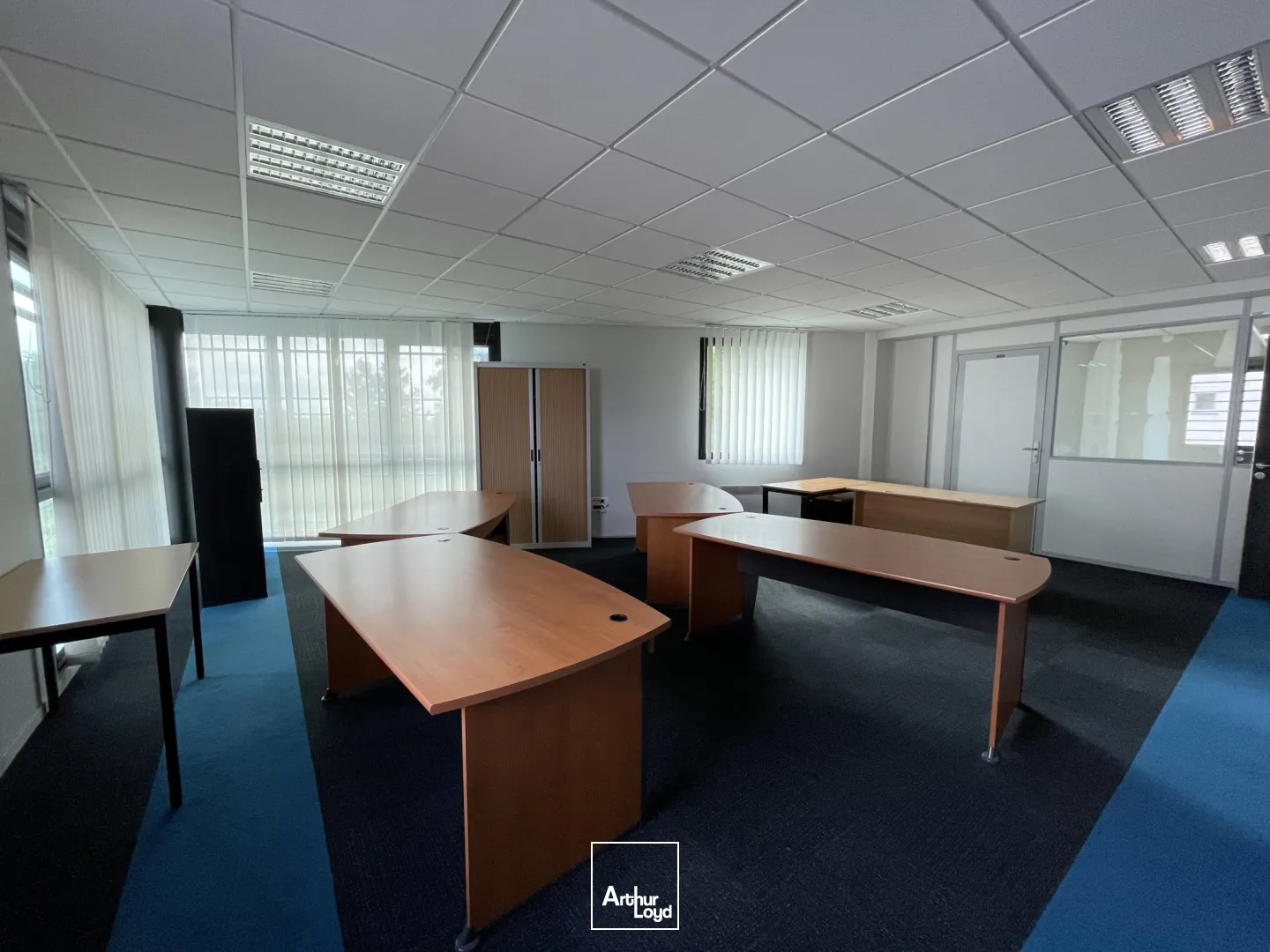 Bureaux à vendre ou à louer à NOYELLES GODAULT 62950