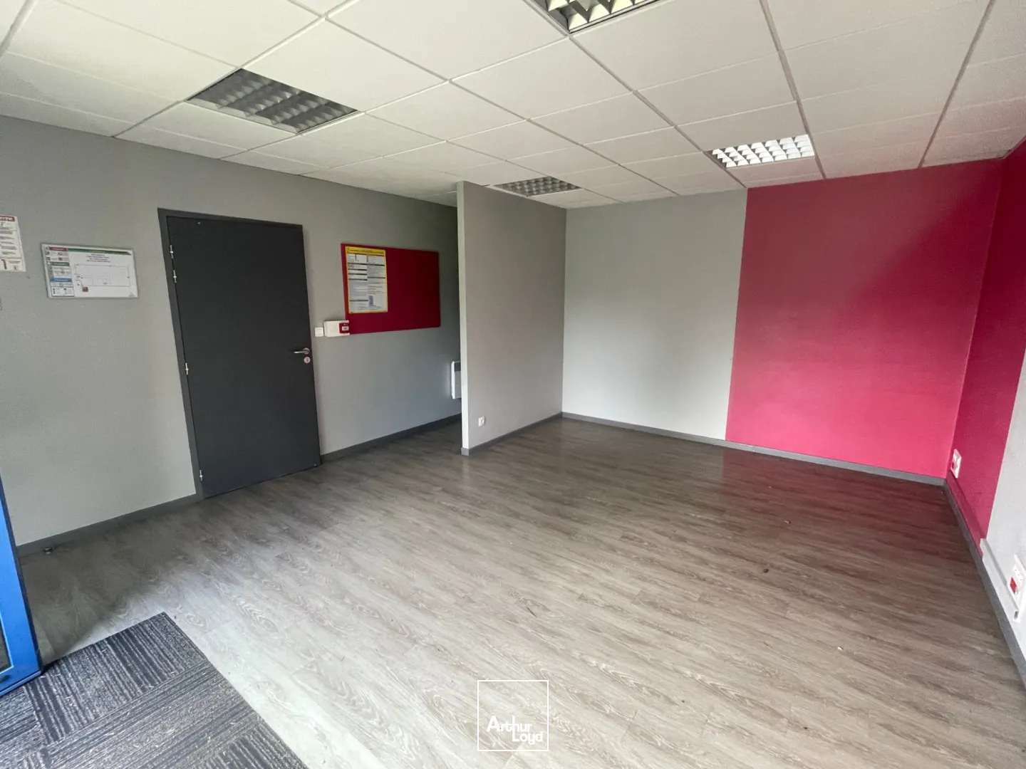 A Louer A vendre Entrepôt situé à Valenciennes