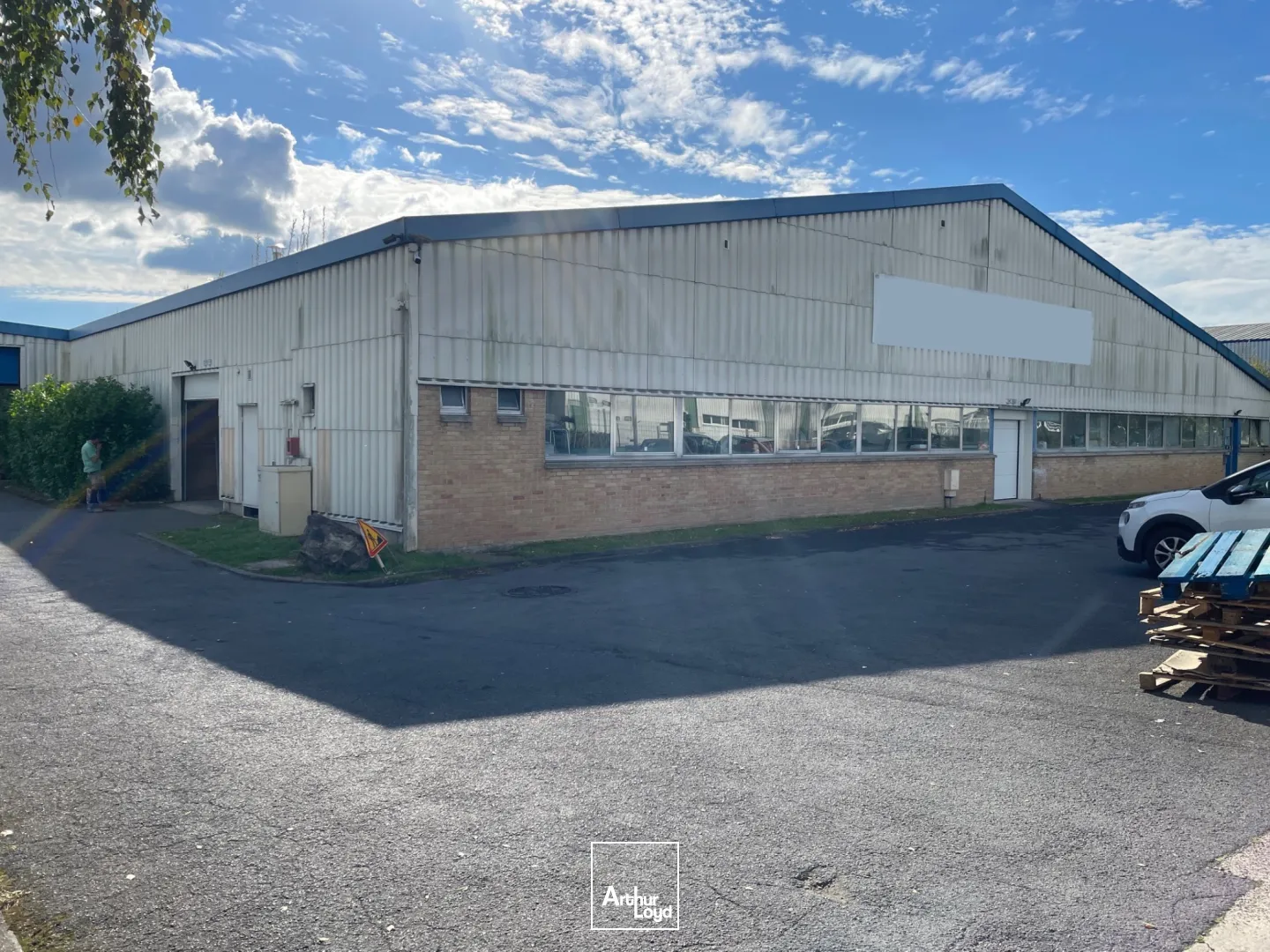 A Louer A vendre Entrepôt situé à Valenciennes