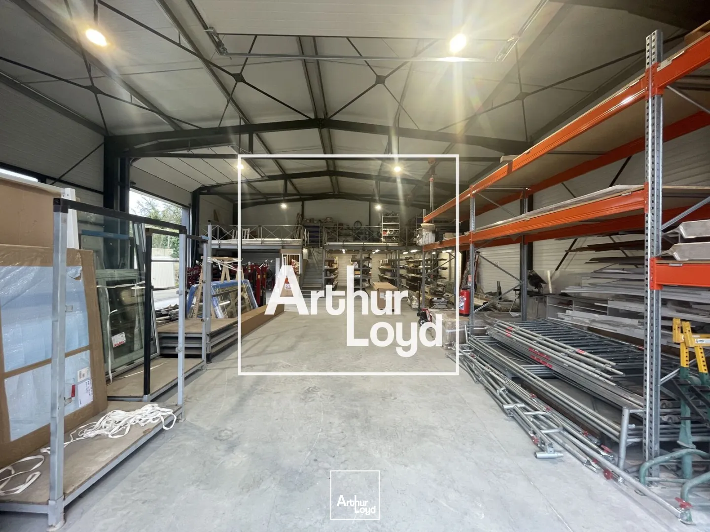 LOCAL D'ACTIVITE A LOUER DE 321 m2