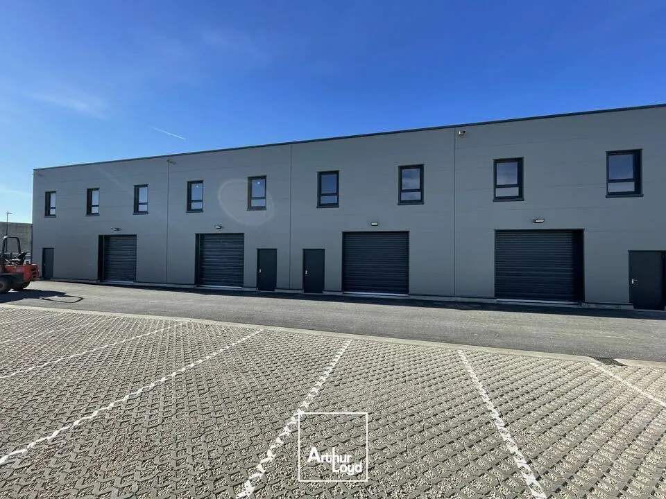 À Louer à proximité de la ZAC Au SHOPPING et BULD'AIR- Vedène - Local d'activité neuf