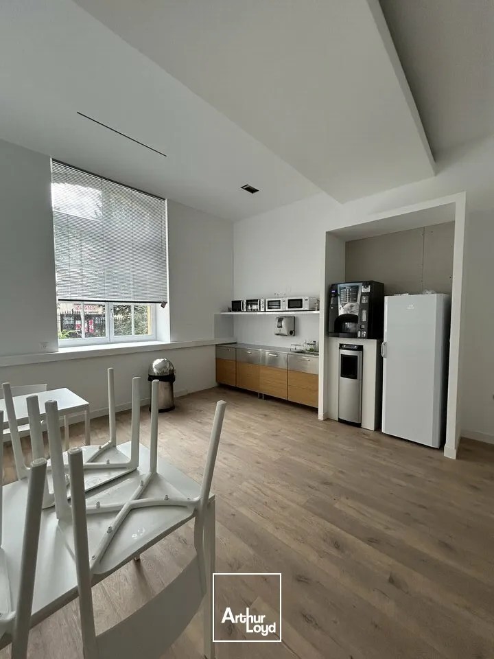 BUREAUX à LOUER de 783 m²