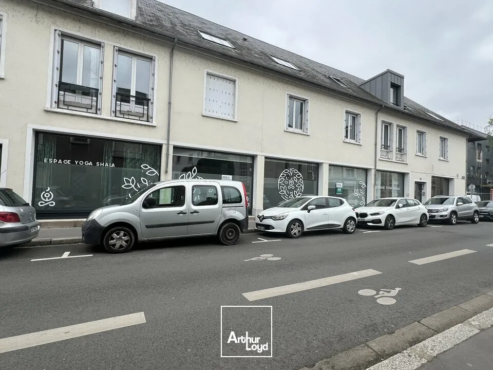 TOURS CENTRE MICHELET COMMERCE A LOUER 200 M² TRES BON ETAT ET VISIBILITE