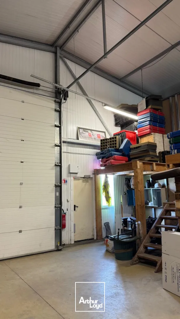 A LOUER ACTIVITES ET BUREAUX 1750 M² ZA VERN LANDIVISIAU