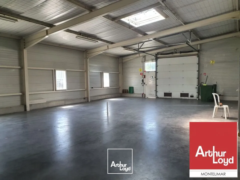 MONTELIMAR - DANS LA ZONE DU MEYROL - A VENDRE LOCAL D'ACTIVITE D'ENVIRON 470 M2 AVEC TERRAIN.