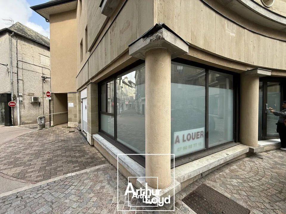 Local commercial ou professionnel 42 m²  Quartier Sothys / Tribunal  Brive-la-Gaillarde