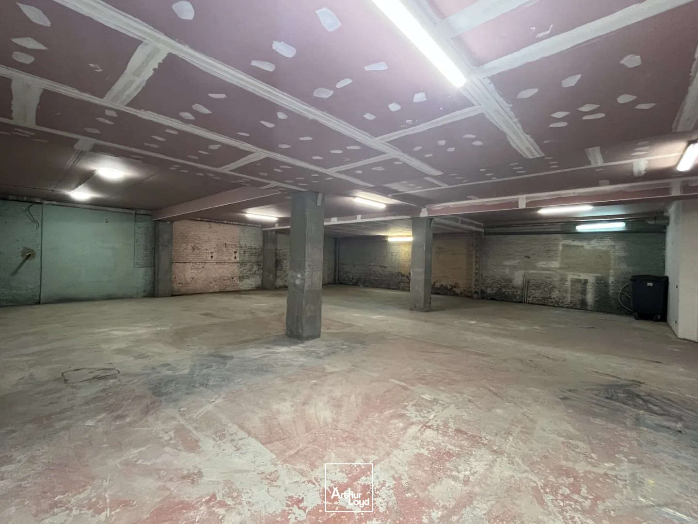 À LOUER - LOCAL D'ACTIVITÉ DE 300M2 - SAINT-QUENTIN