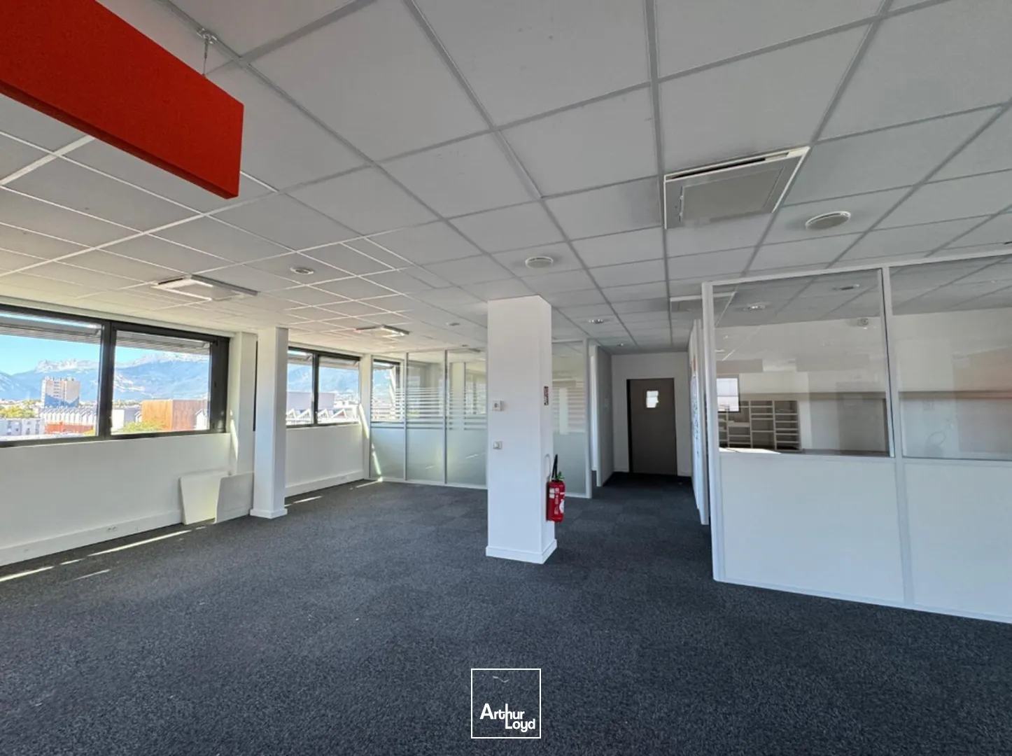 BUREAUX A LOUER 4ème ETAGE - 253 m² - SMH