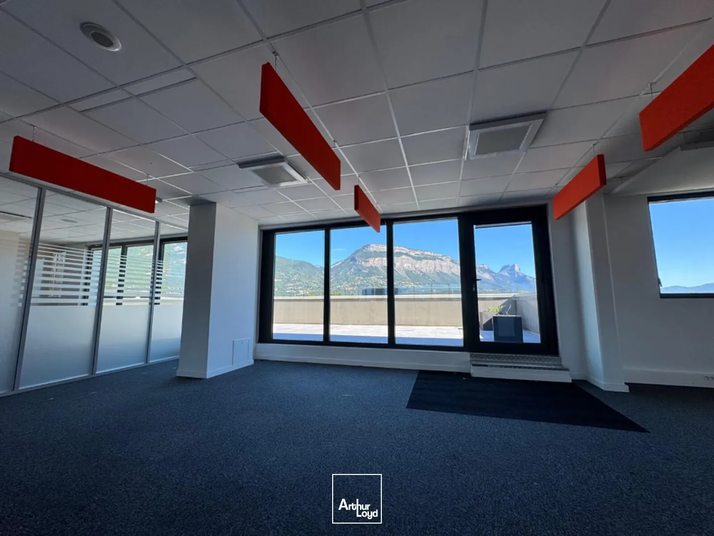 BUREAUX A LOUER 4ème ETAGE - 253 m² - SMH