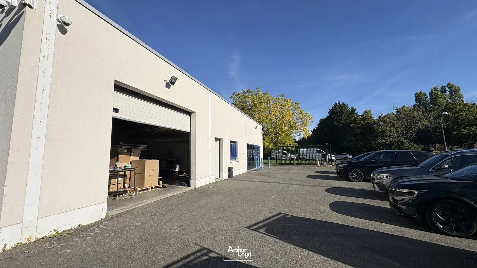 LOCATION / Bâtiment indépendant mixte (bureaux et stockage) - Saint Jean de Braye