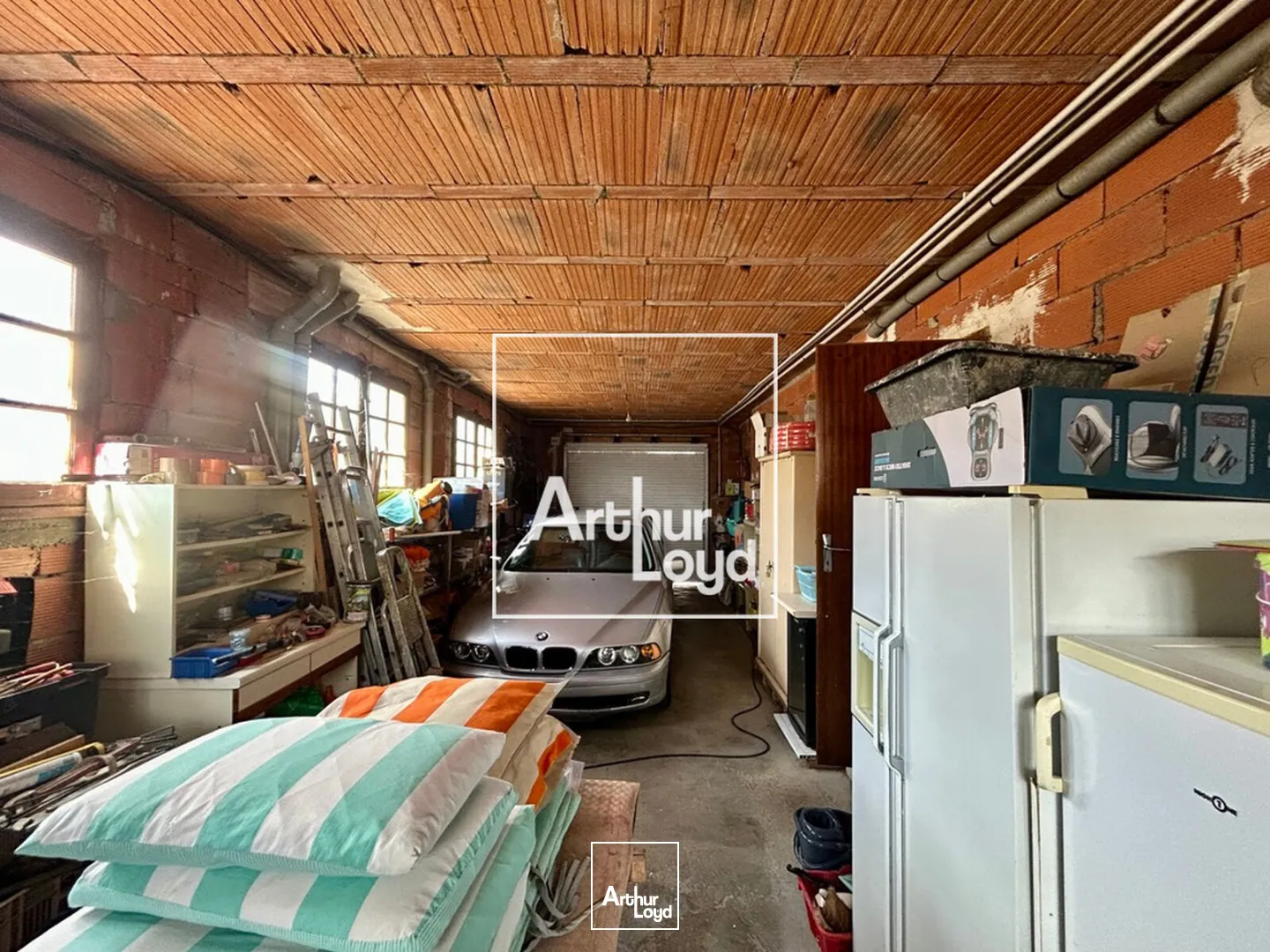 ENTREPOT ET LOGEMENT A LA VENTE AVEC FONCIER 