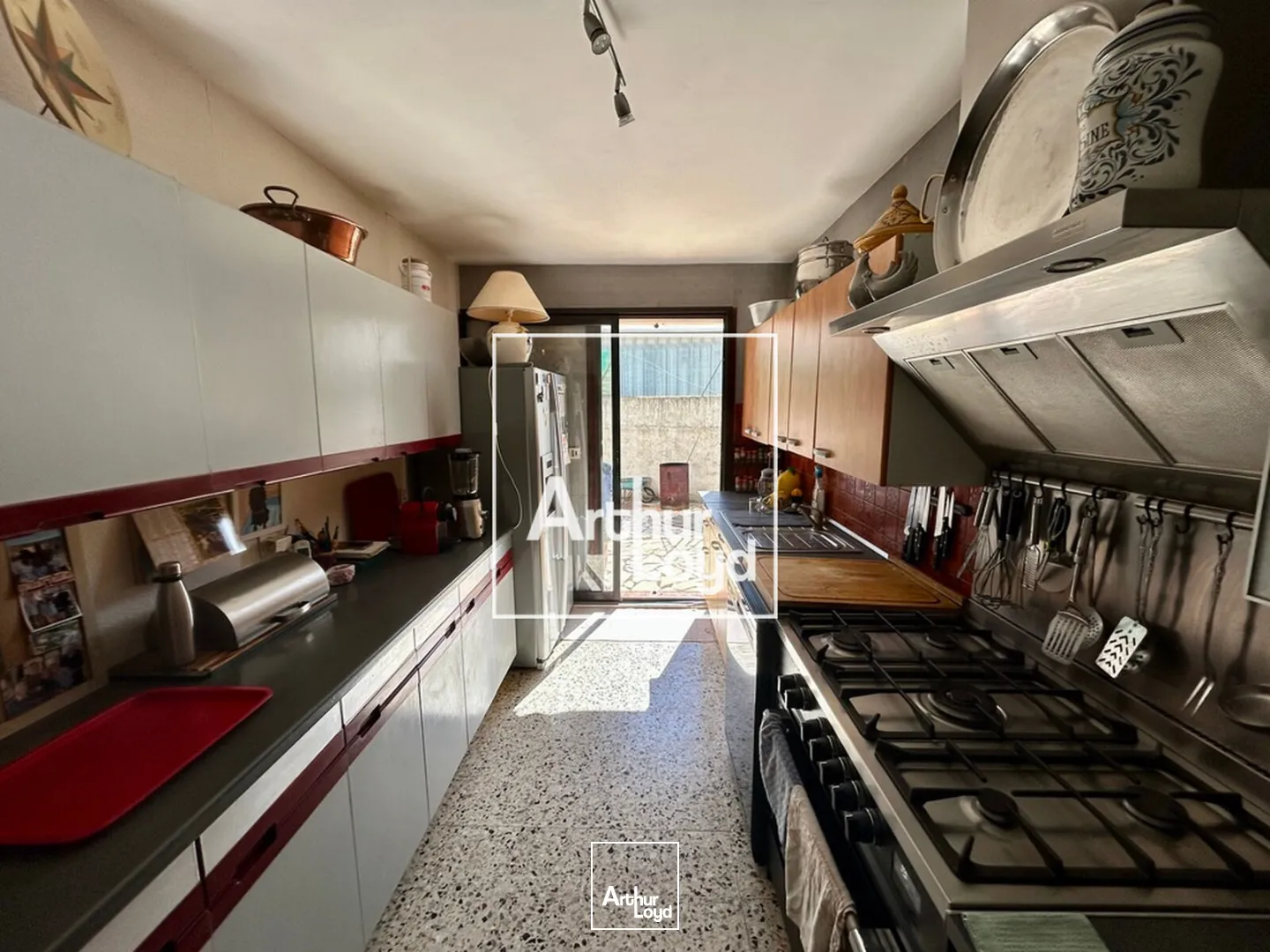 ENTREPOT ET LOGEMENT A LA VENTE AVEC FONCIER 