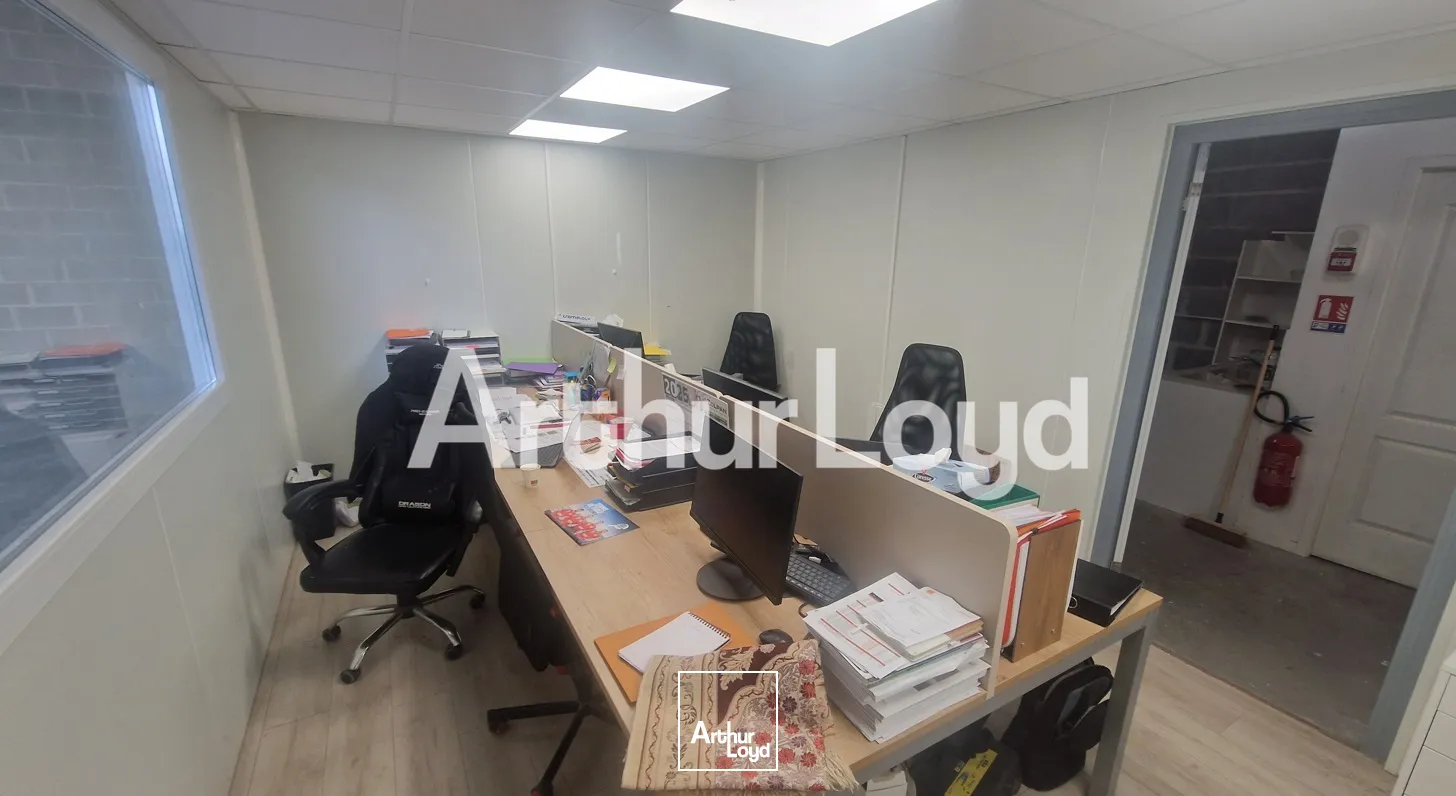 Local d'activité Mondeville 197 m²