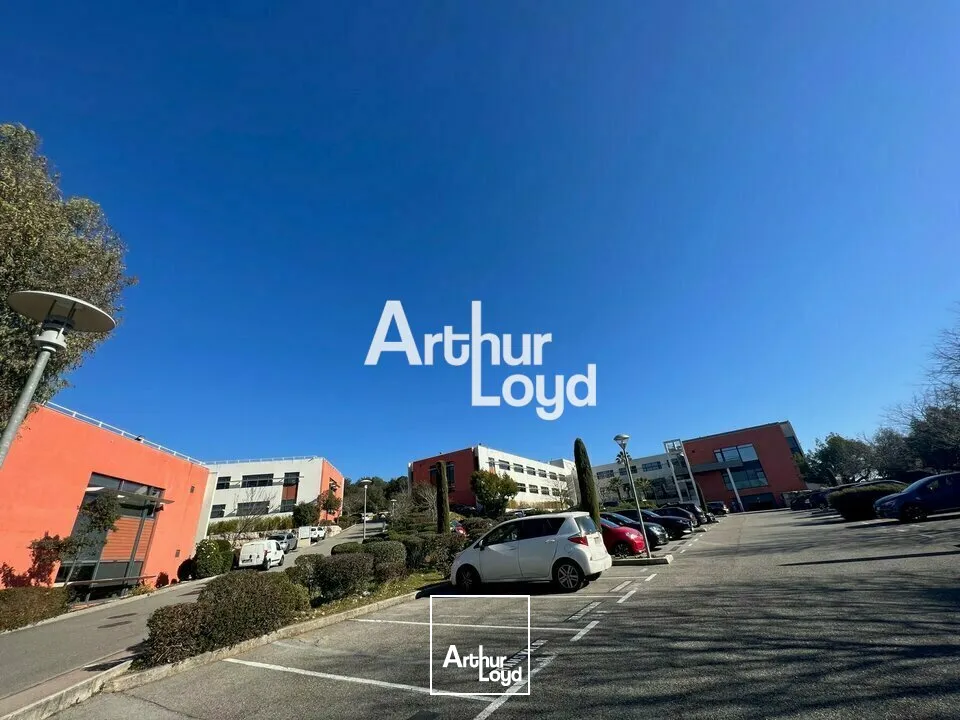Plateaux de bureaux à louer divisibles dès 36 m²- Sophia Antipolis