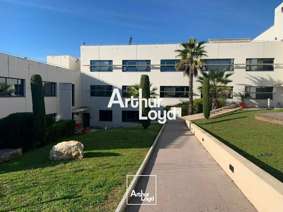 Plateaux de bureaux à louer divisibles dès 36 m²- Sophia Antipolis