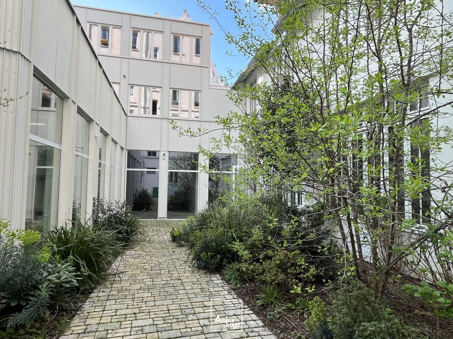 Bureaux à vendre à PARIS 75005