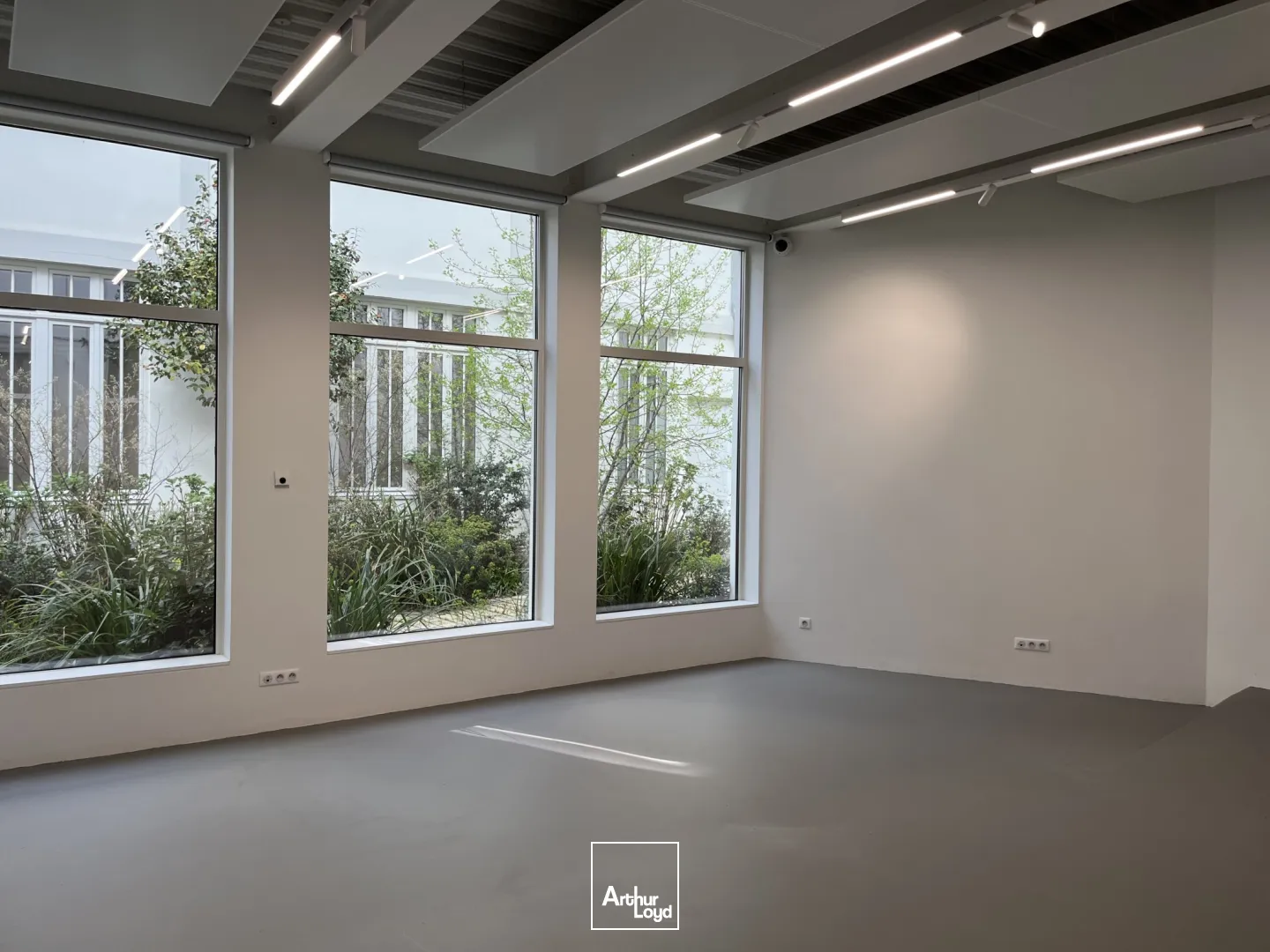 Bureaux à vendre à PARIS 75005