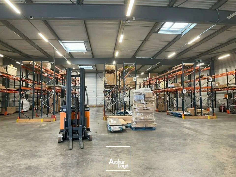 ENTREPÔT LOGISTIQUE 1110 m² - DIJON NORD - A LOUER