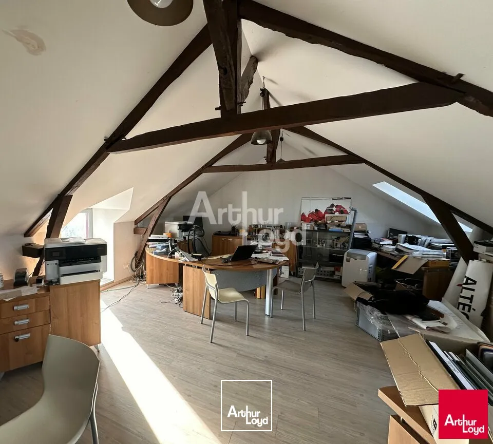 SERVON SUR VILAINE - LOCAL D'ACTIVITE A LOUER - 910 M² DIVISIBLES