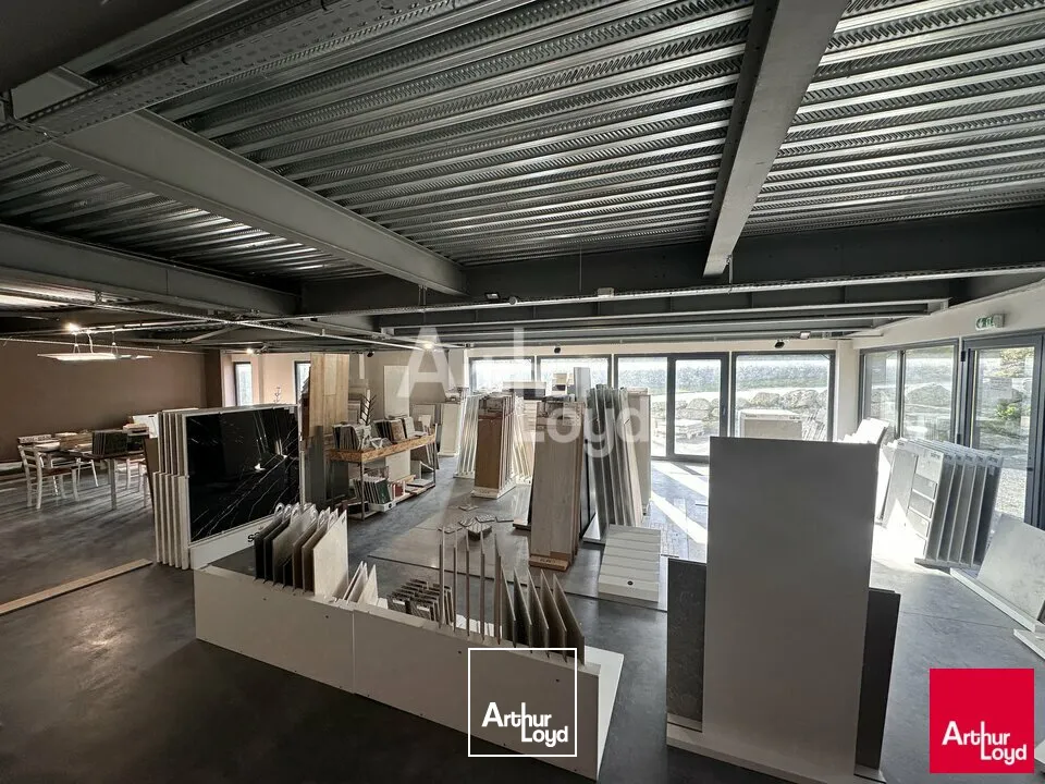 SAINT MALO - LOCAL D'ACTIVTES A LOUER - 530 M²