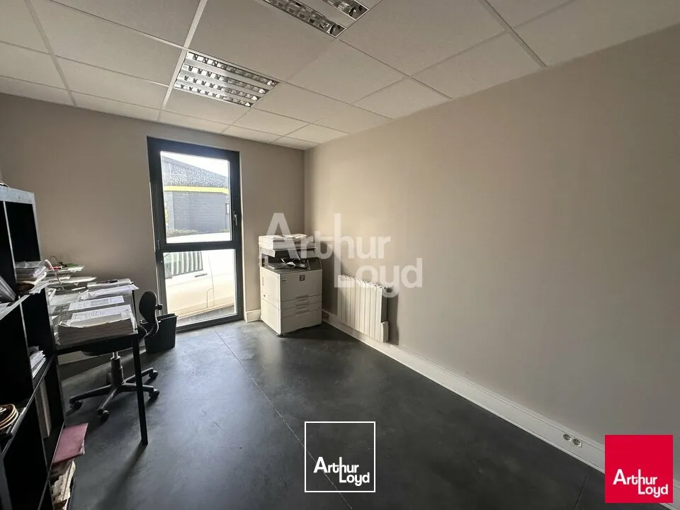 SAINT MALO - LOCAL D'ACTIVTES A LOUER - 530 M²