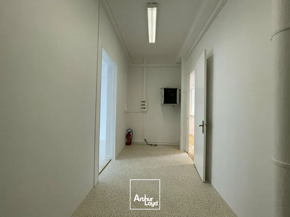 A LOUER - LE HAVRE / PALAIS DE JUSTICE - BUREAUX - PARFAIT ÉTAT