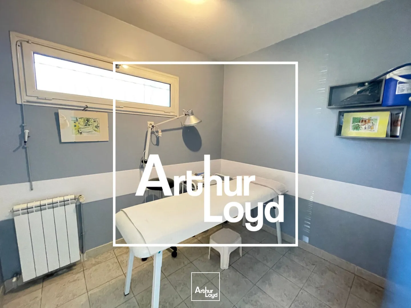 LOCAL PROFESSIONNEL A VENDRE - MAUGUIO CENTRE-VILLE - ACCESSIBLE PMR