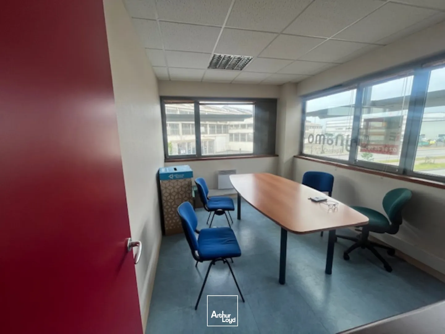 A VENDRE - A LOUER - BUREAUX DE 130 M² - PORT DE COMMERCE DE BREST