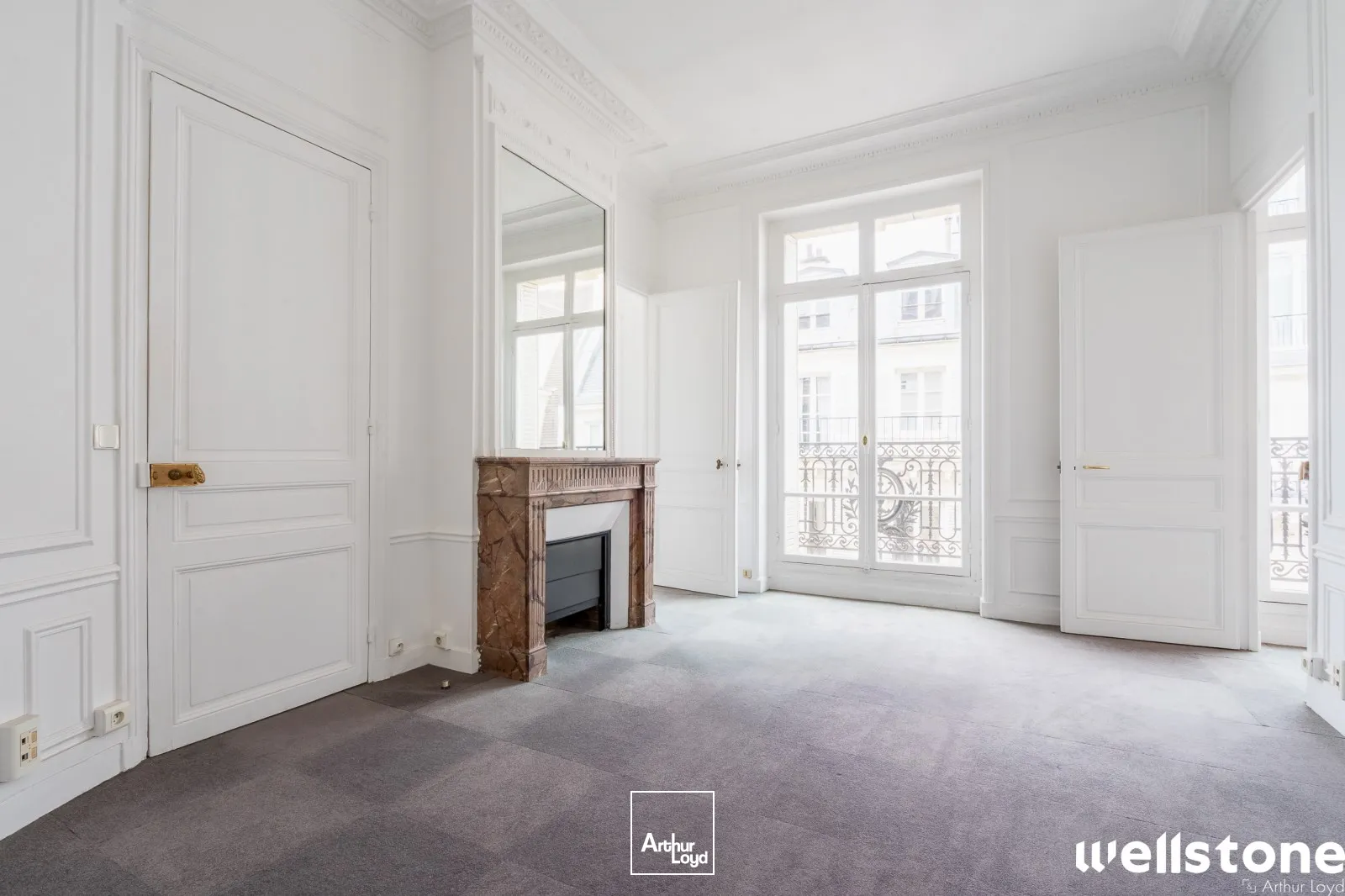 Bureaux à louer à PARIS 75008