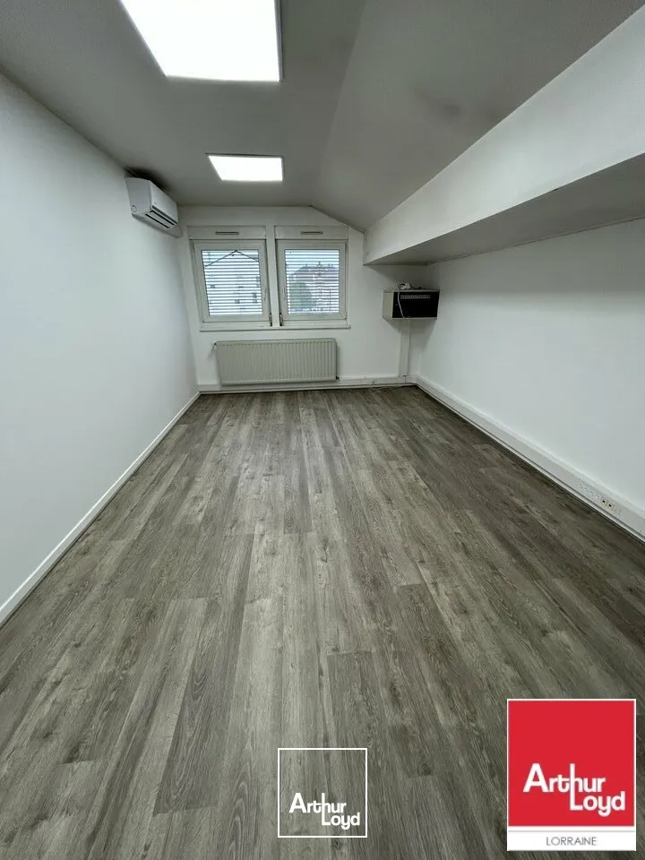 BUREAUX à LOUER de 65 m²