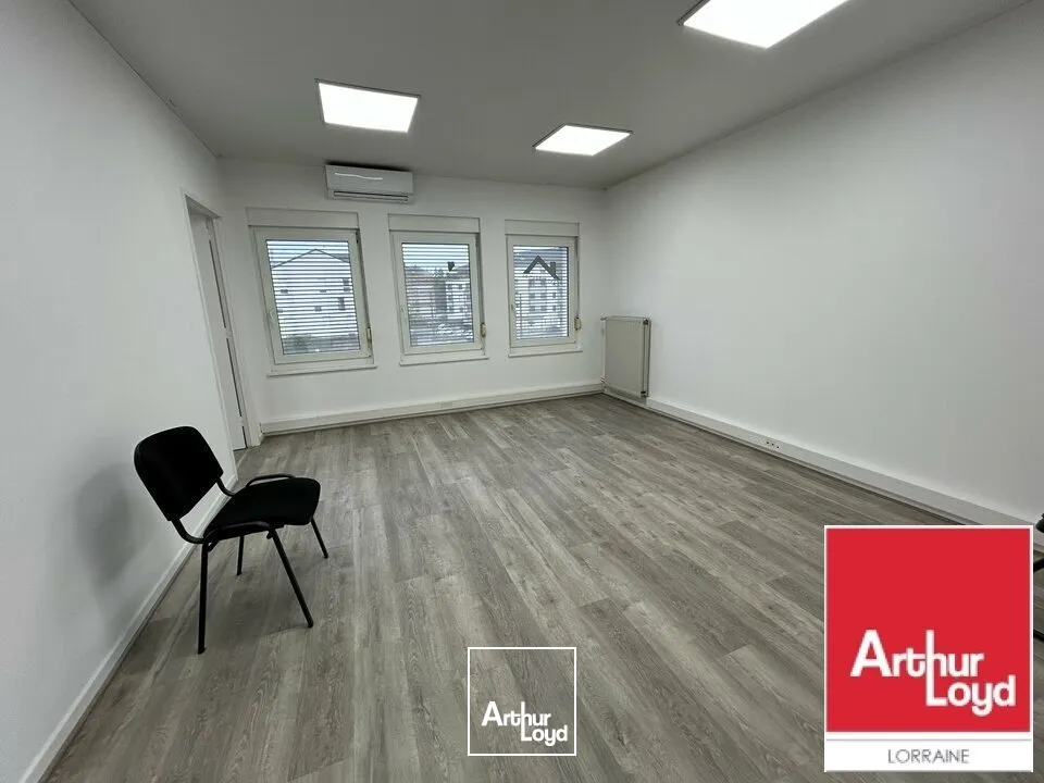 BUREAUX à LOUER de 65 m²