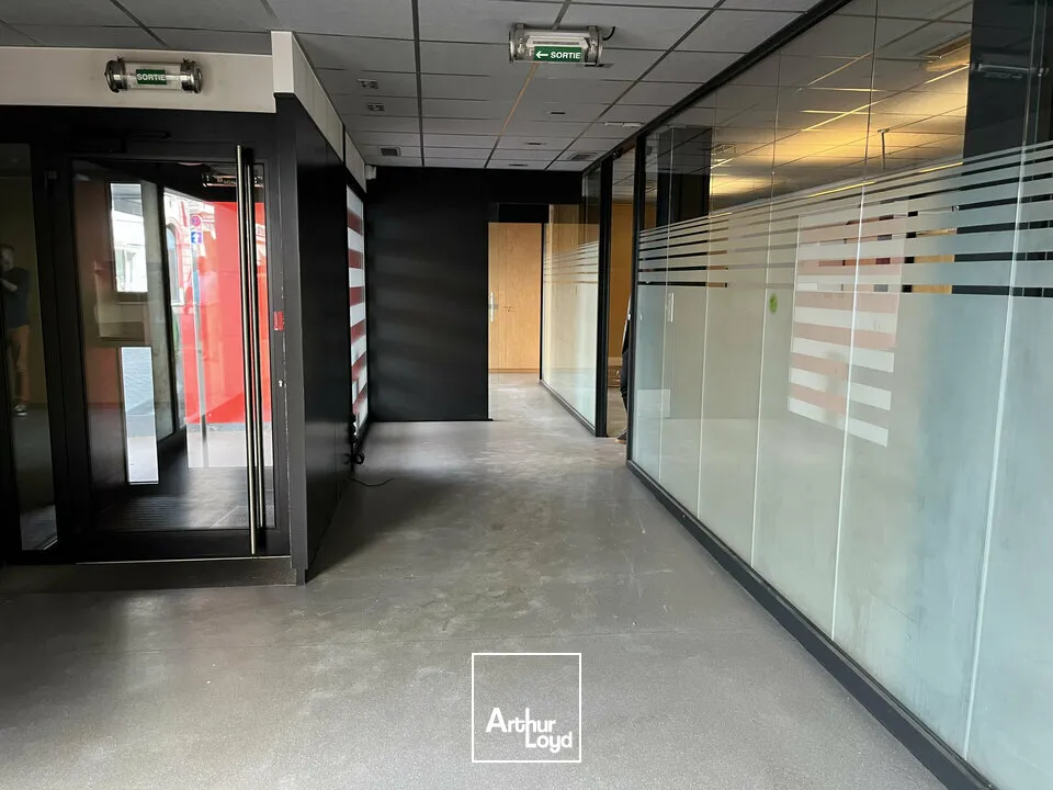 LOCAL COMMERCIAL à LOUER de 140 m²