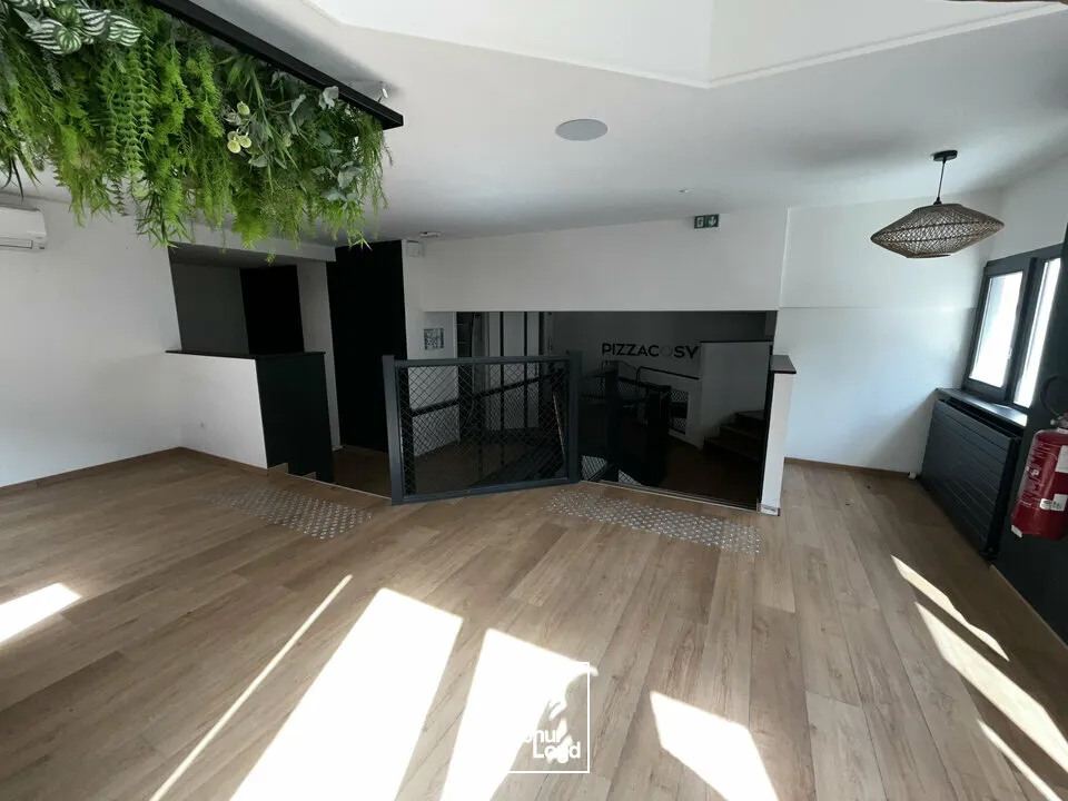 LOCAL COMMERCIAL à LOUER de 146 m²