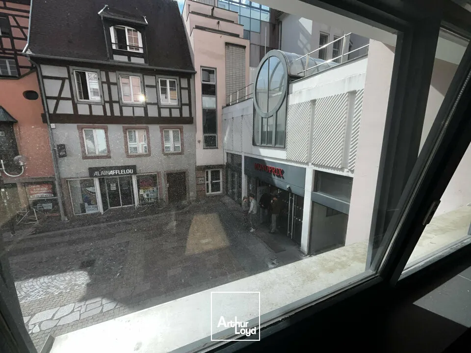 LOCAL COMMERCIAL à LOUER de 146 m²