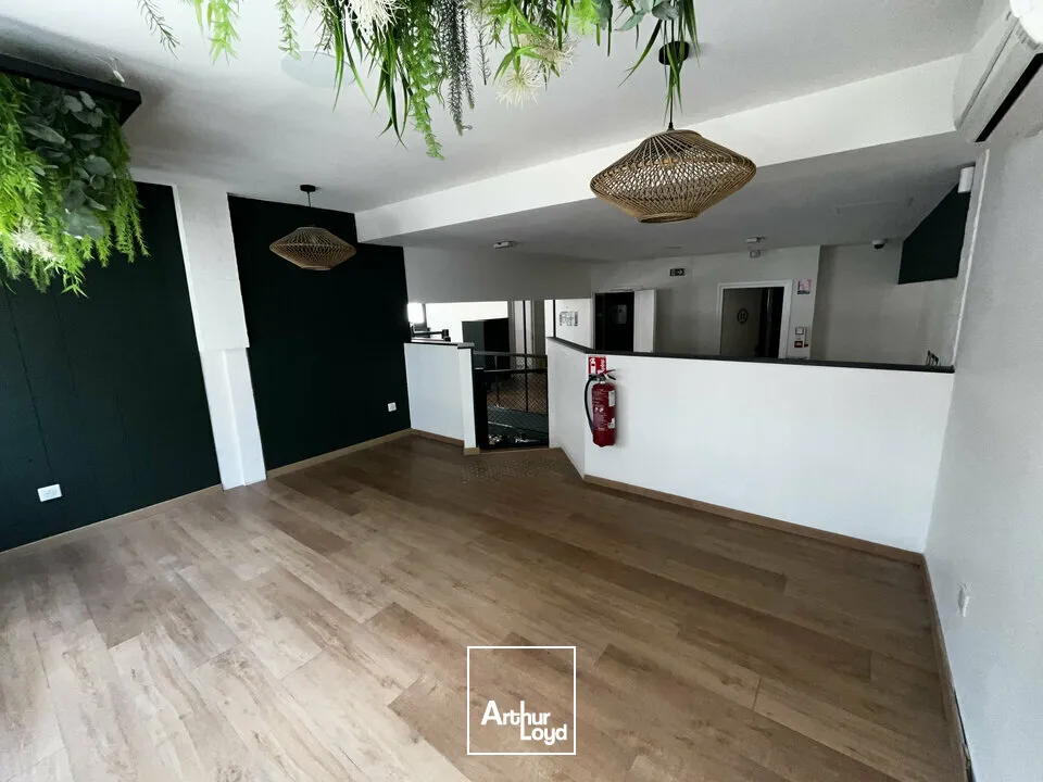 LOCAL COMMERCIAL à LOUER de 146 m²